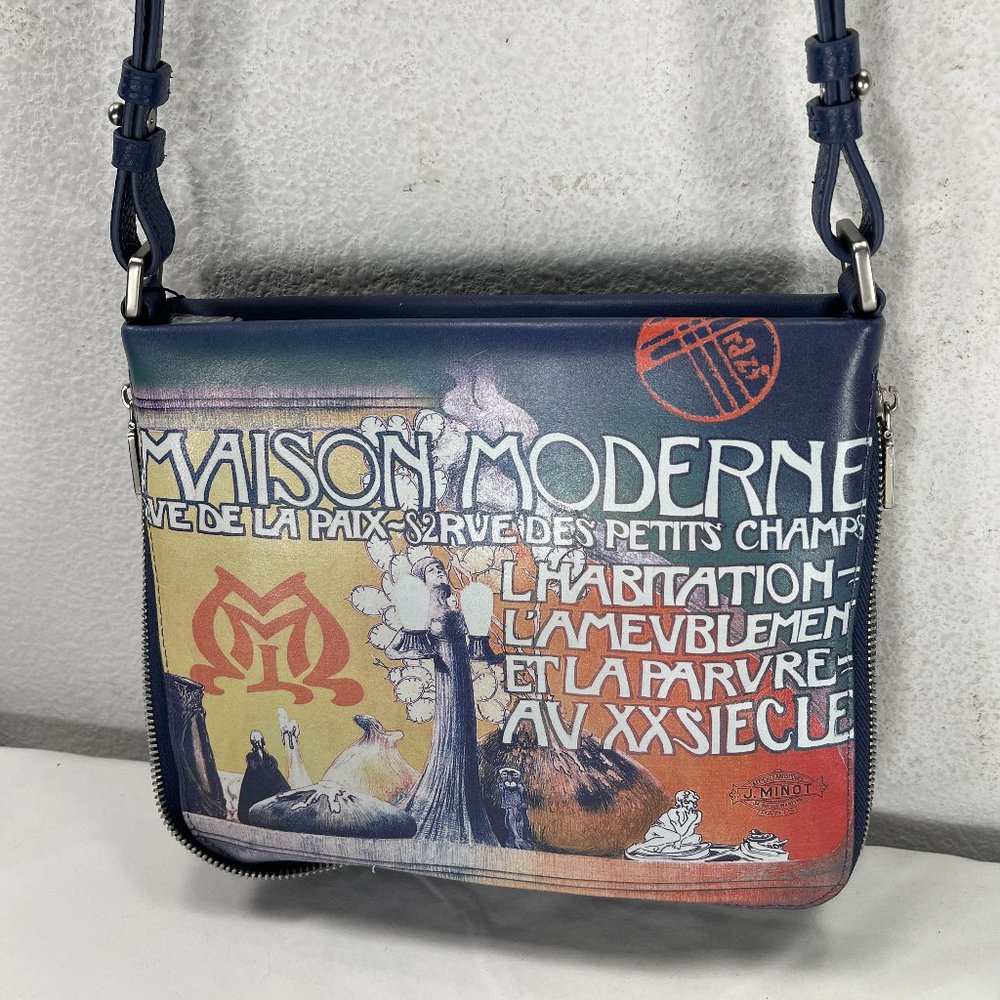ICON - MAISON MODERNE  - $268.00